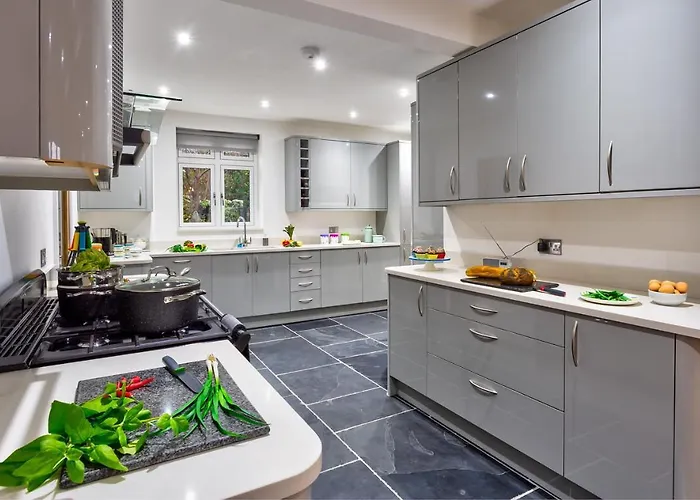 Wynford Эмблсайд